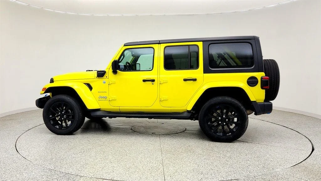 Used 2023 High Velocity Clearcoat Jeep Sahara 4x4 w/ Black Hard Top & Cold Weather Group image 8