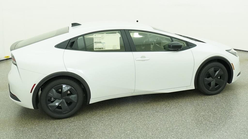 New 2026 Wind Chill Pearl Toyota LE image 16