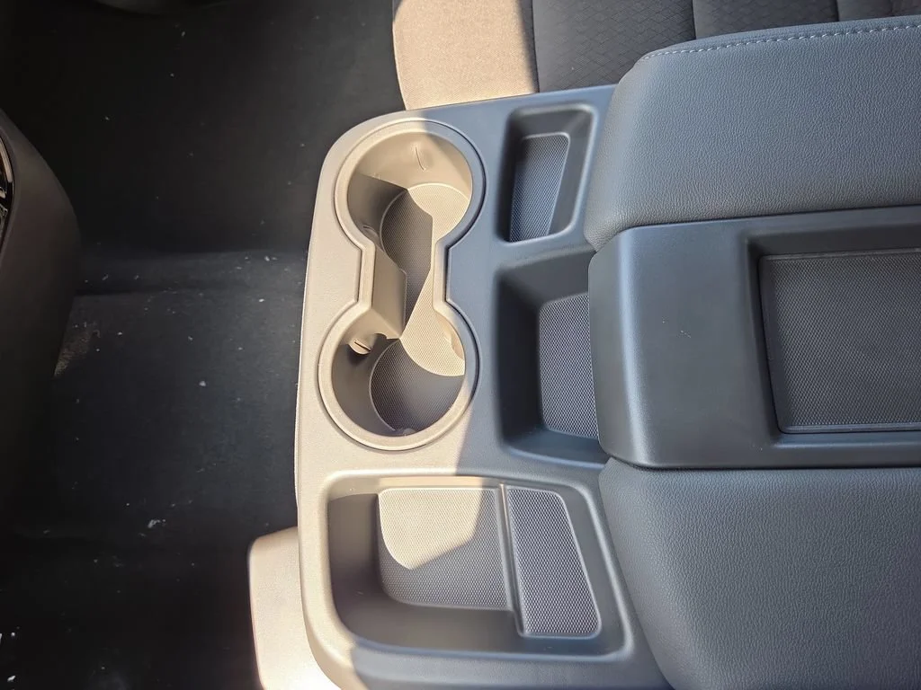 New 2026 Summit White Chevrolet LT (2FL) image 21