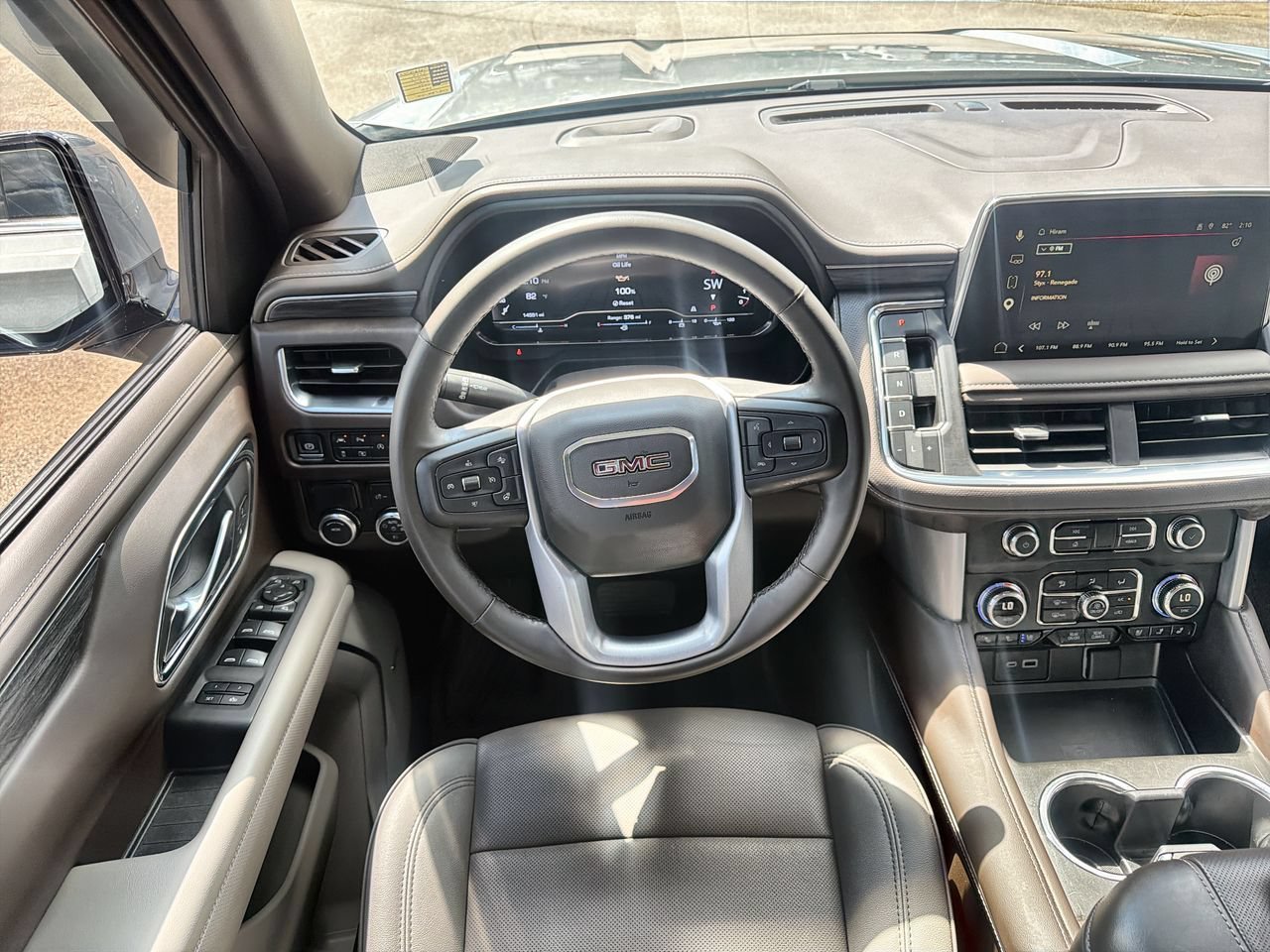 Used 2024 Sterling Metallic GMC SLT image 10