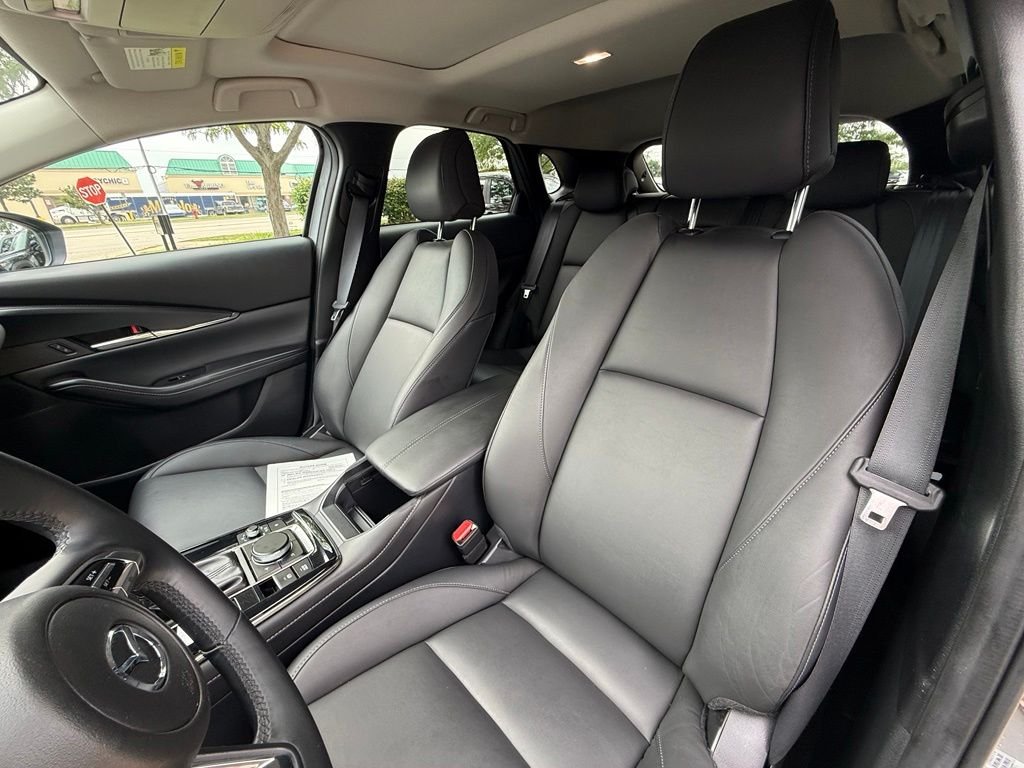 Used 2021 Silver Mazda Preferred image 24