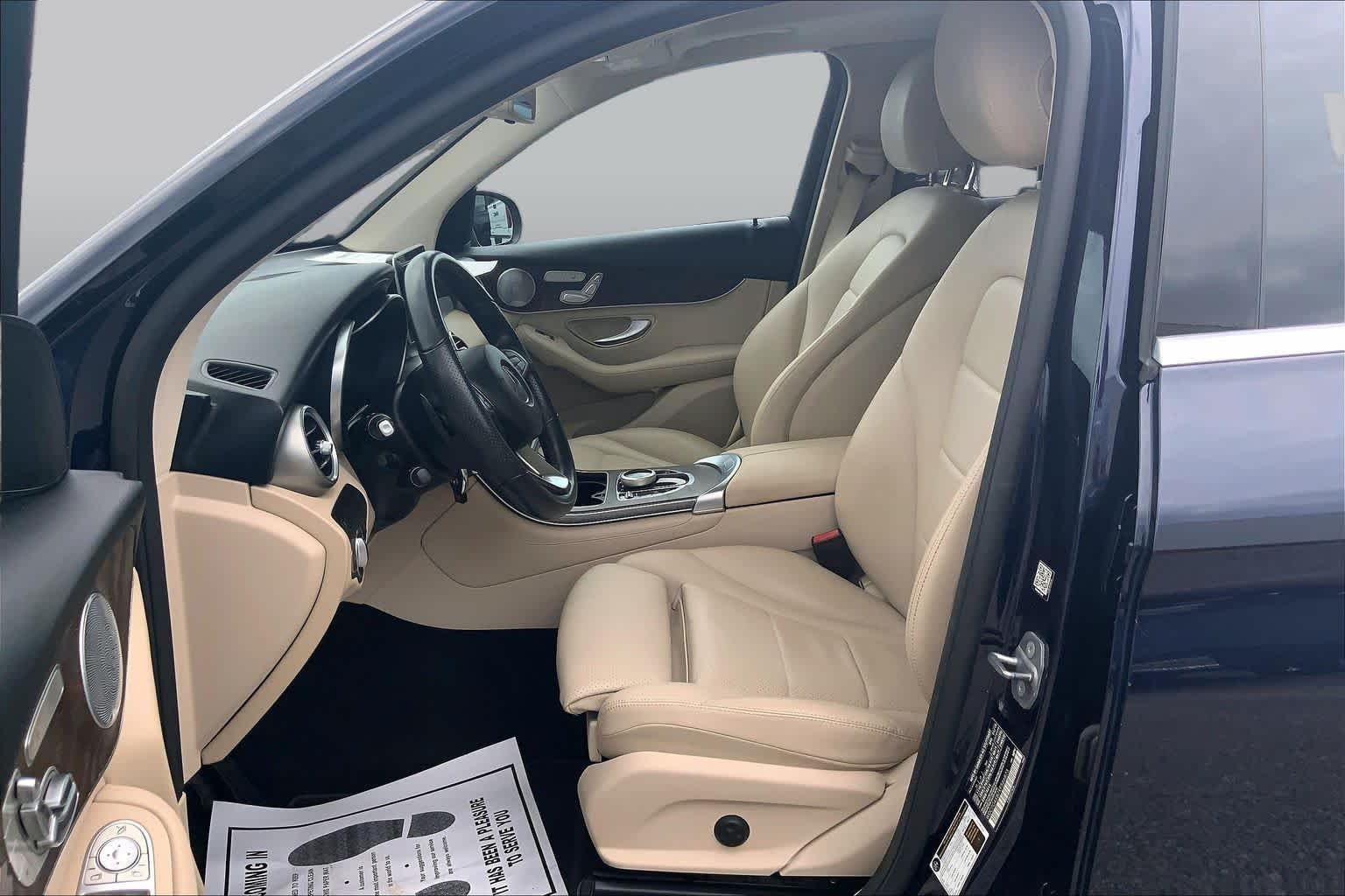 Used 2019 Lunar Blue Metallic Mercedes-Benz GLC 300 image 8
