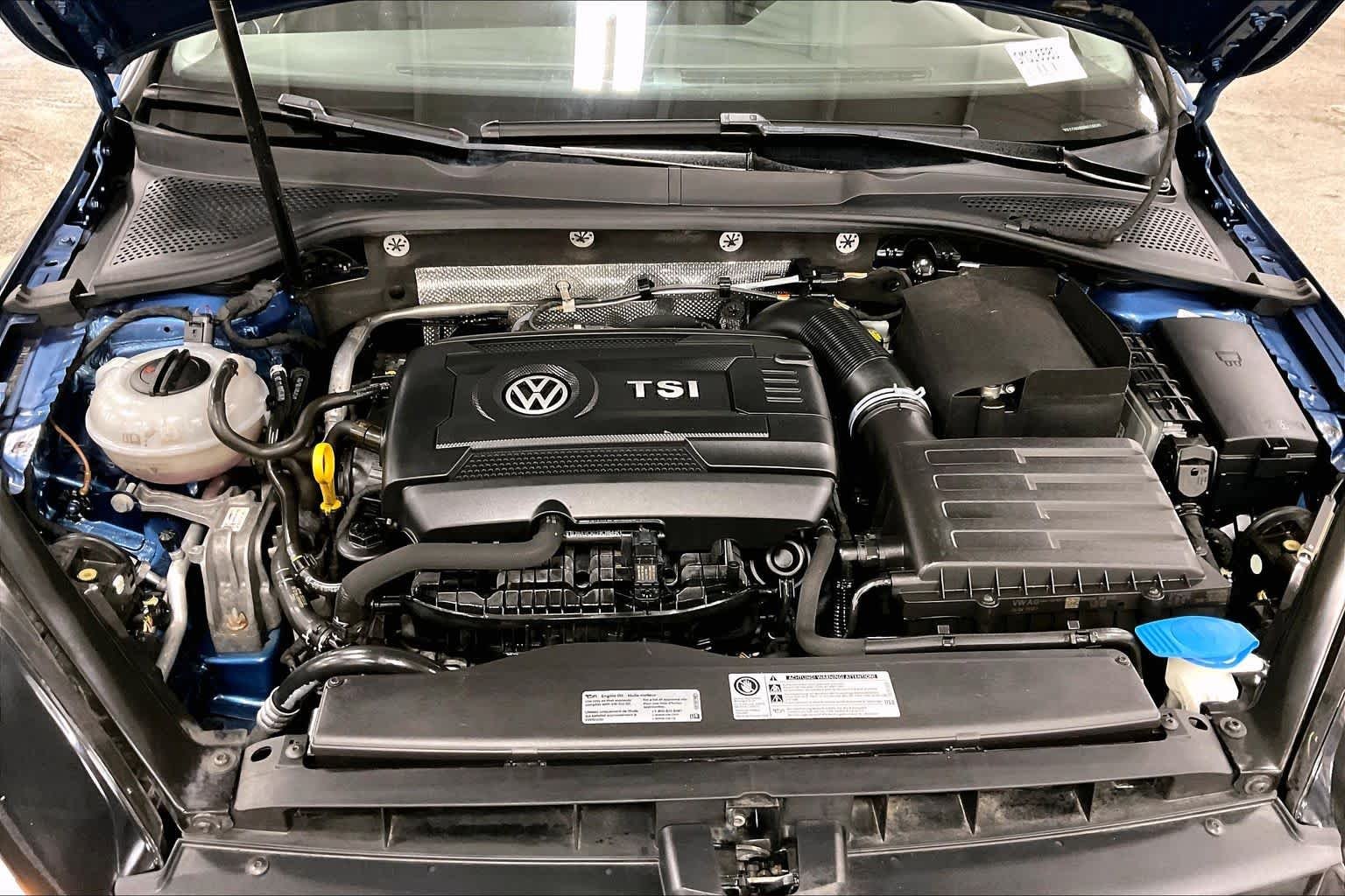 Used 2016 Silk Blue Metallic Volkswagen TSI S image 31