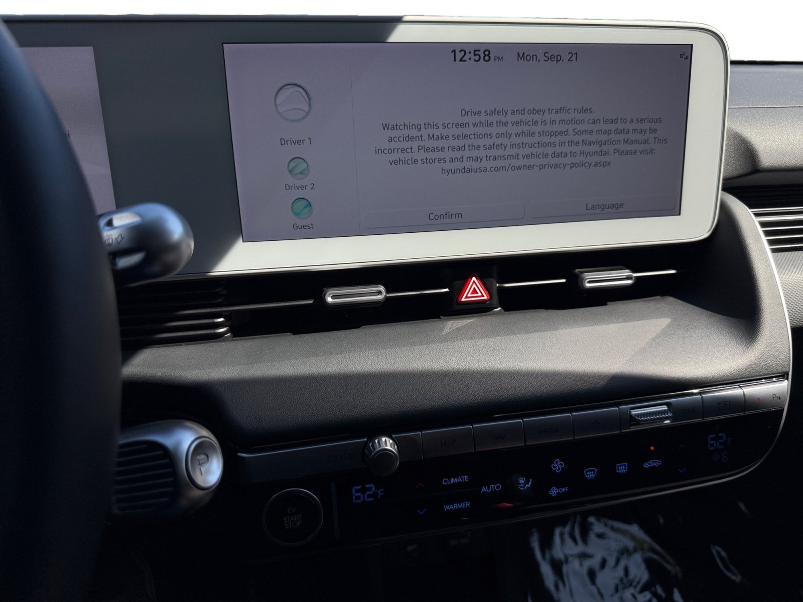 Certified Used 2024 Atlas White Hyundai SEL image 12