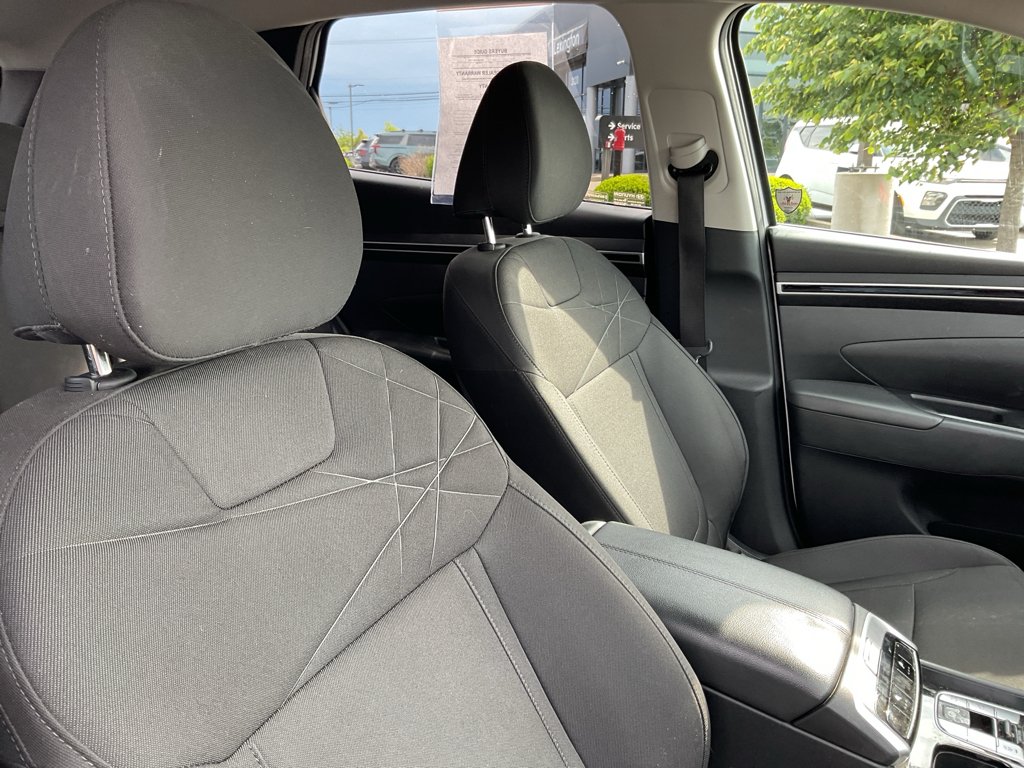 Used 2022 Quartz White Hyundai SEL image 11