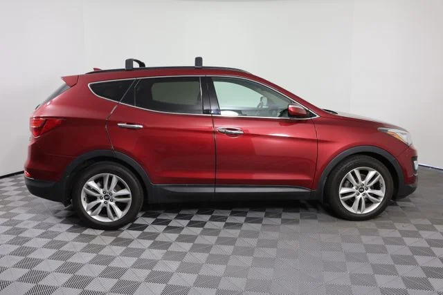 Used 2016 Red Hyundai 2.0T image 9