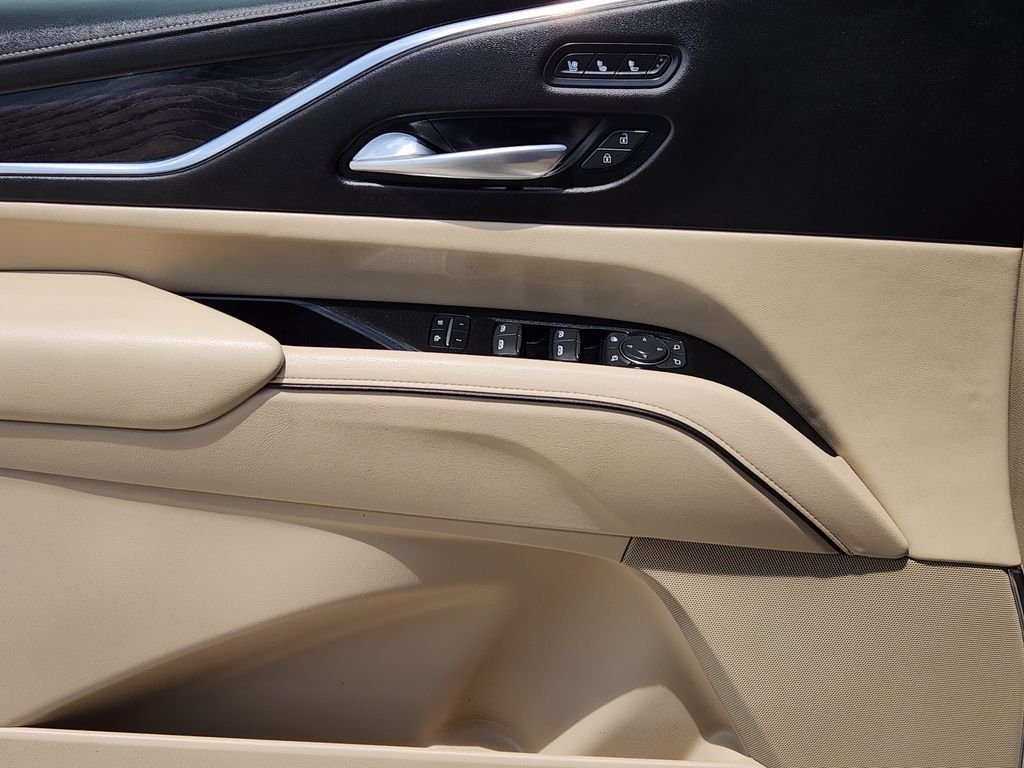 Used 2021 Gray Cadillac Premium Luxury image 25