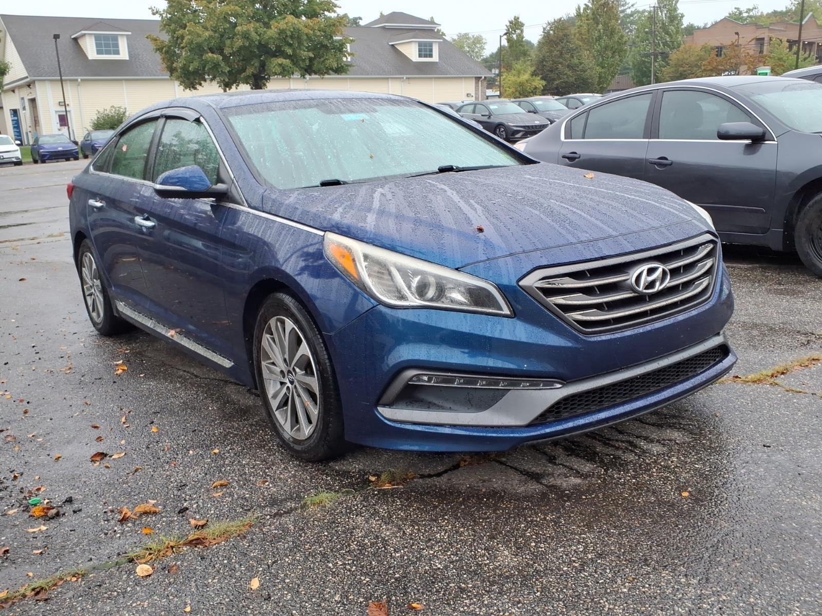 Used 2016 Lakeside Blue Hyundai 2.4L Sport image 3
