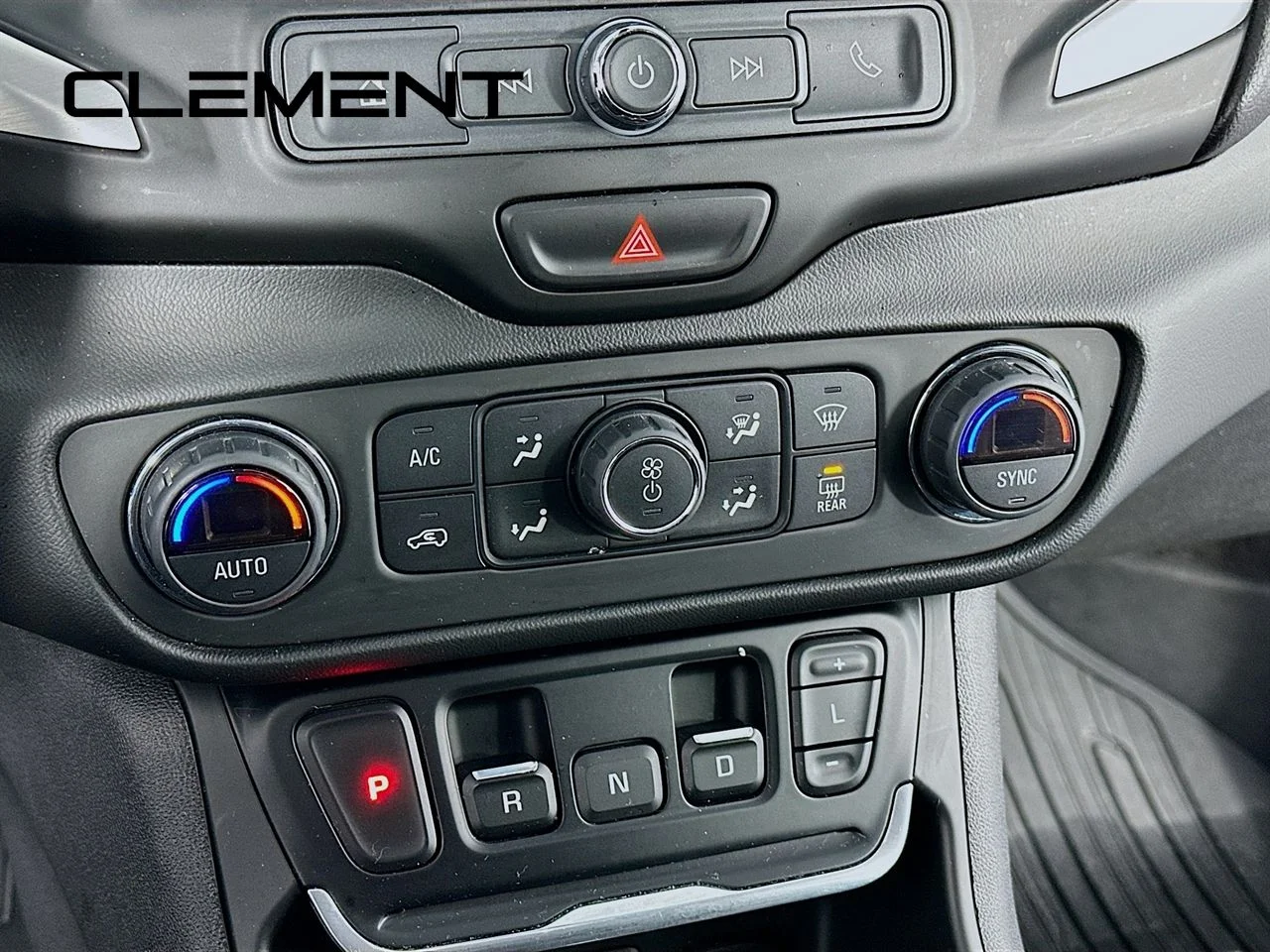 Used 2021 Graphite Gray Metallic GMC SLE image 22