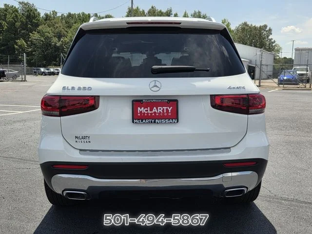 Used 2023 White Mercedes-Benz GLB 250 image 4
