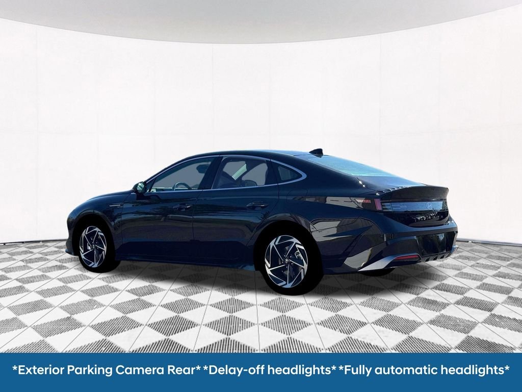 New 2026 Black Hyundai SEL Sport image 7