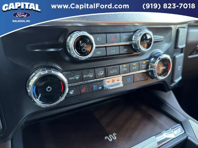 Used 2025  Ford King Ranch image 30