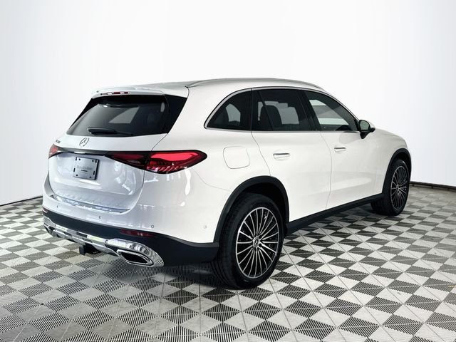 New 2027 Polar White Mercedes-Benz GLC 300 image 7