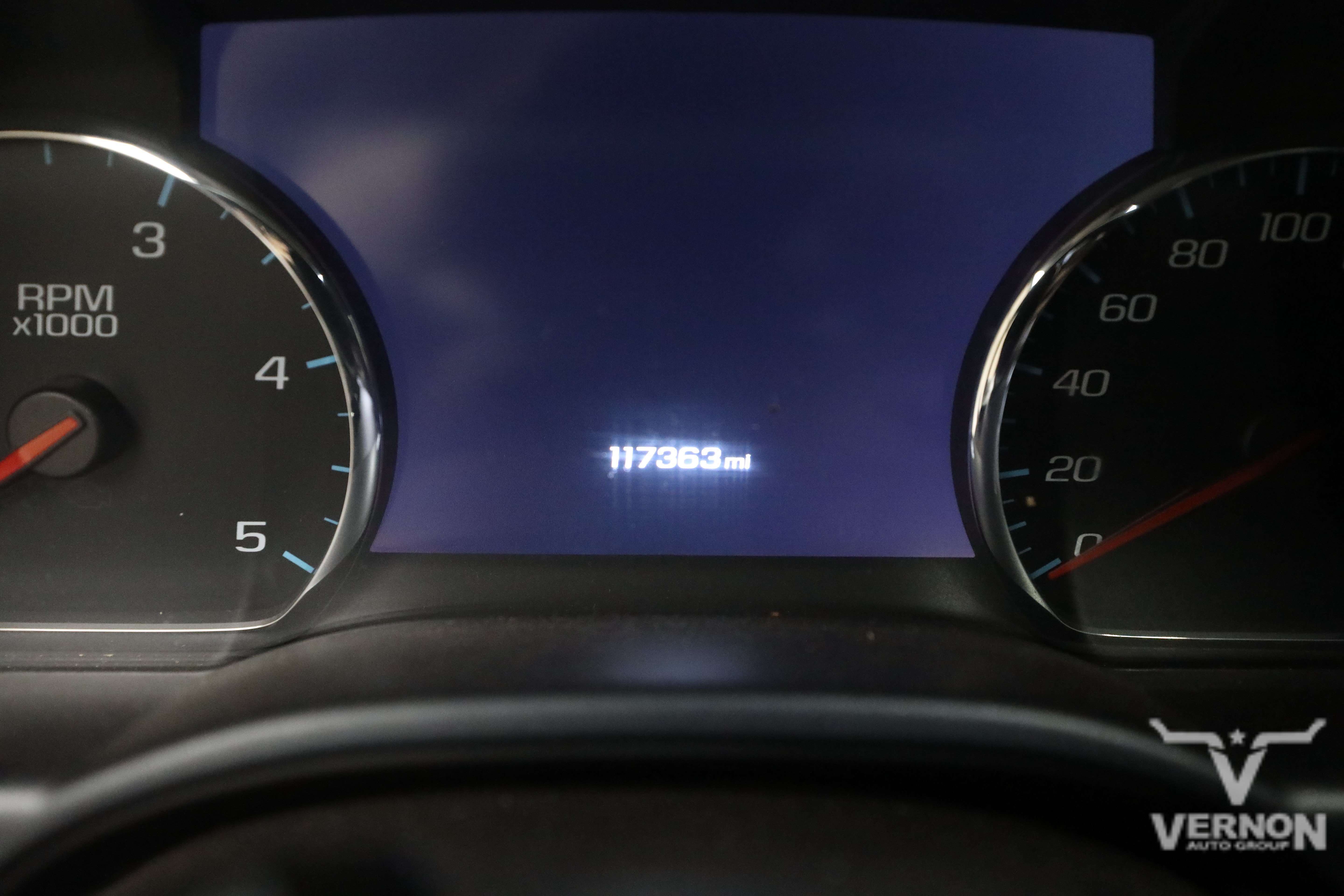 Used 2018 Onyx Black GMC Y image 9