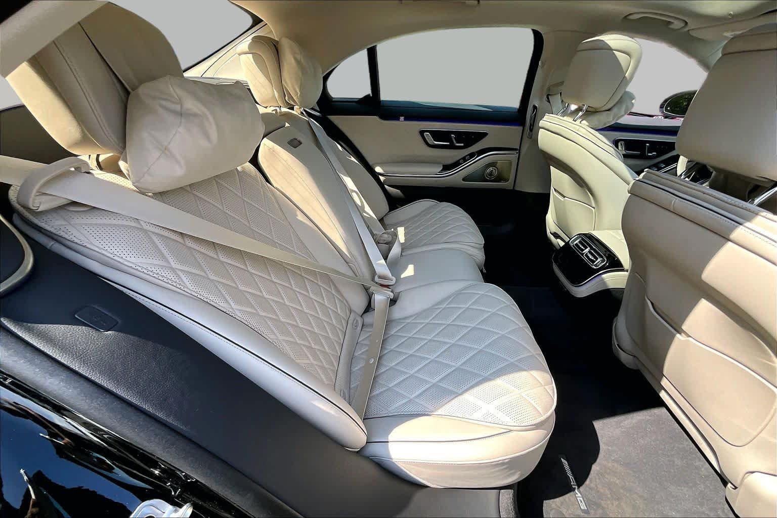 Used 2025 Black Mercedes-Benz S 580 image 19