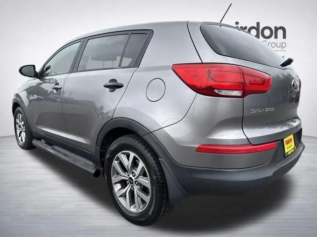 Used 2014 Mineral Silver Kia LX image 5