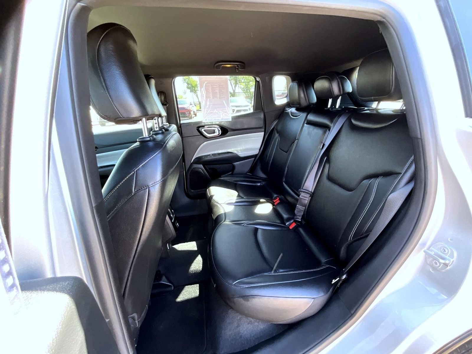 Certified Used 2025 Silver Jeep Limited image 20