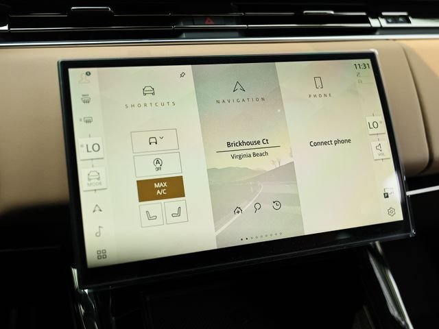New 2026 Ostuni Pearl White LAND ROVER Dynamic SE image 46
