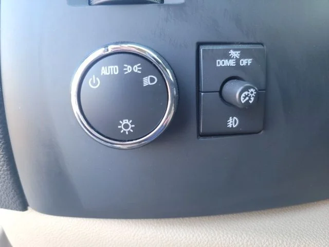 Used 2009 Blue Granite Metallic Chevrolet LT image 13