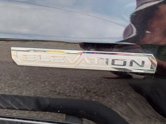 Used 2022 Black GMC Elevation image 14