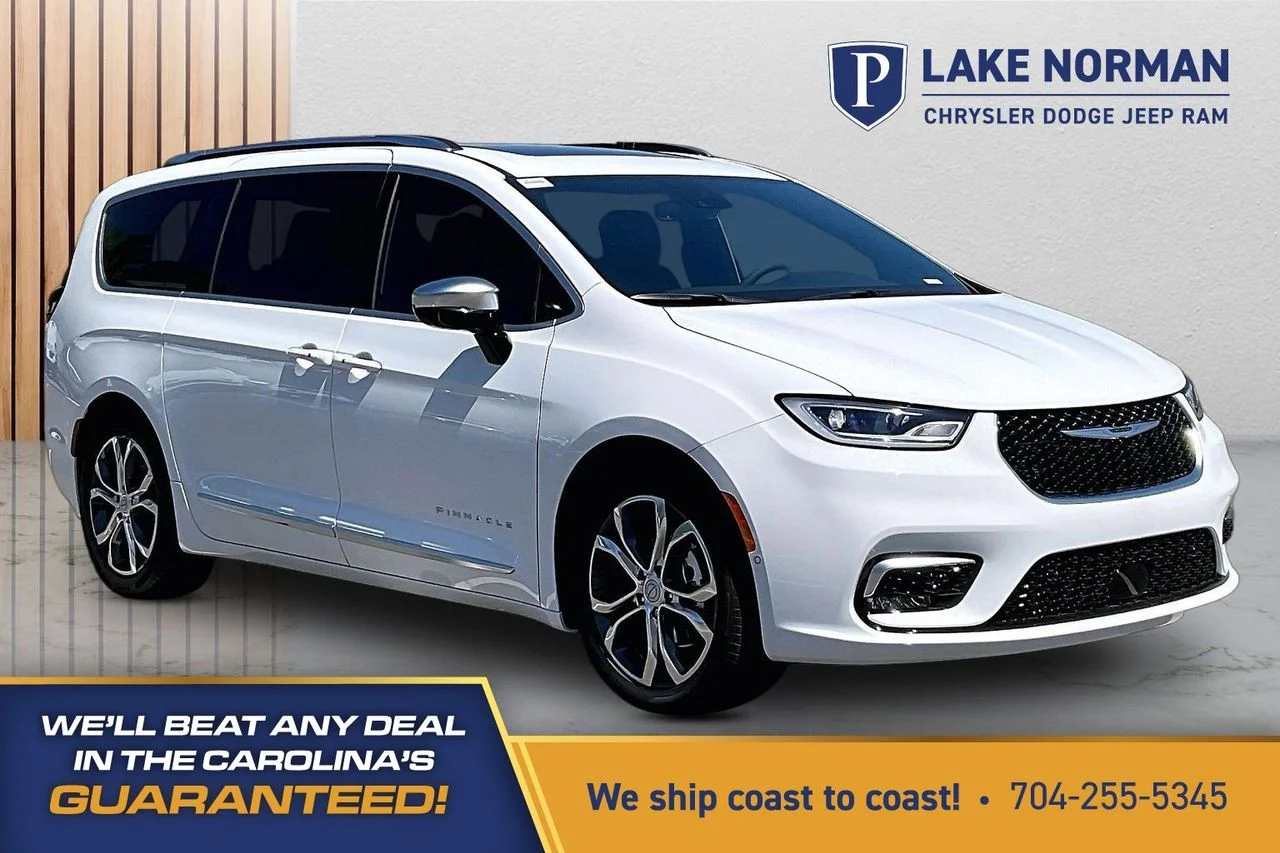 2026 Chrysler Pacifica Pinnacle's photo
