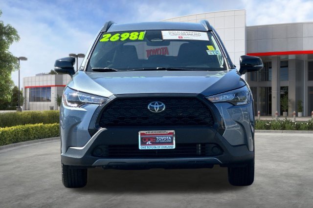 Certified Used 2025  Toyota LE image 11