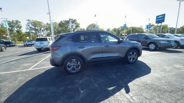 Used 2025 Gray Ford ST-Line image 9
