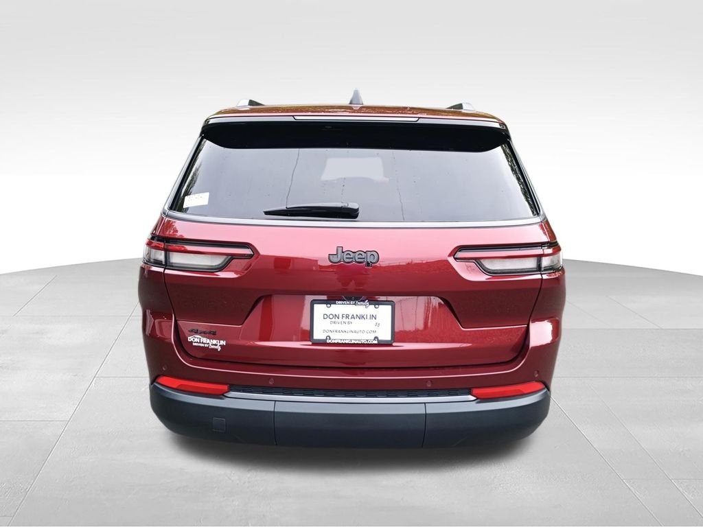 New 2026 Velvet Red Pearl-Coat Exterior Paint Jeep Altitude image 8