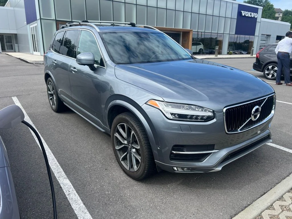 Used 2017 Gray Metallic Volvo T6 Momentum image 4