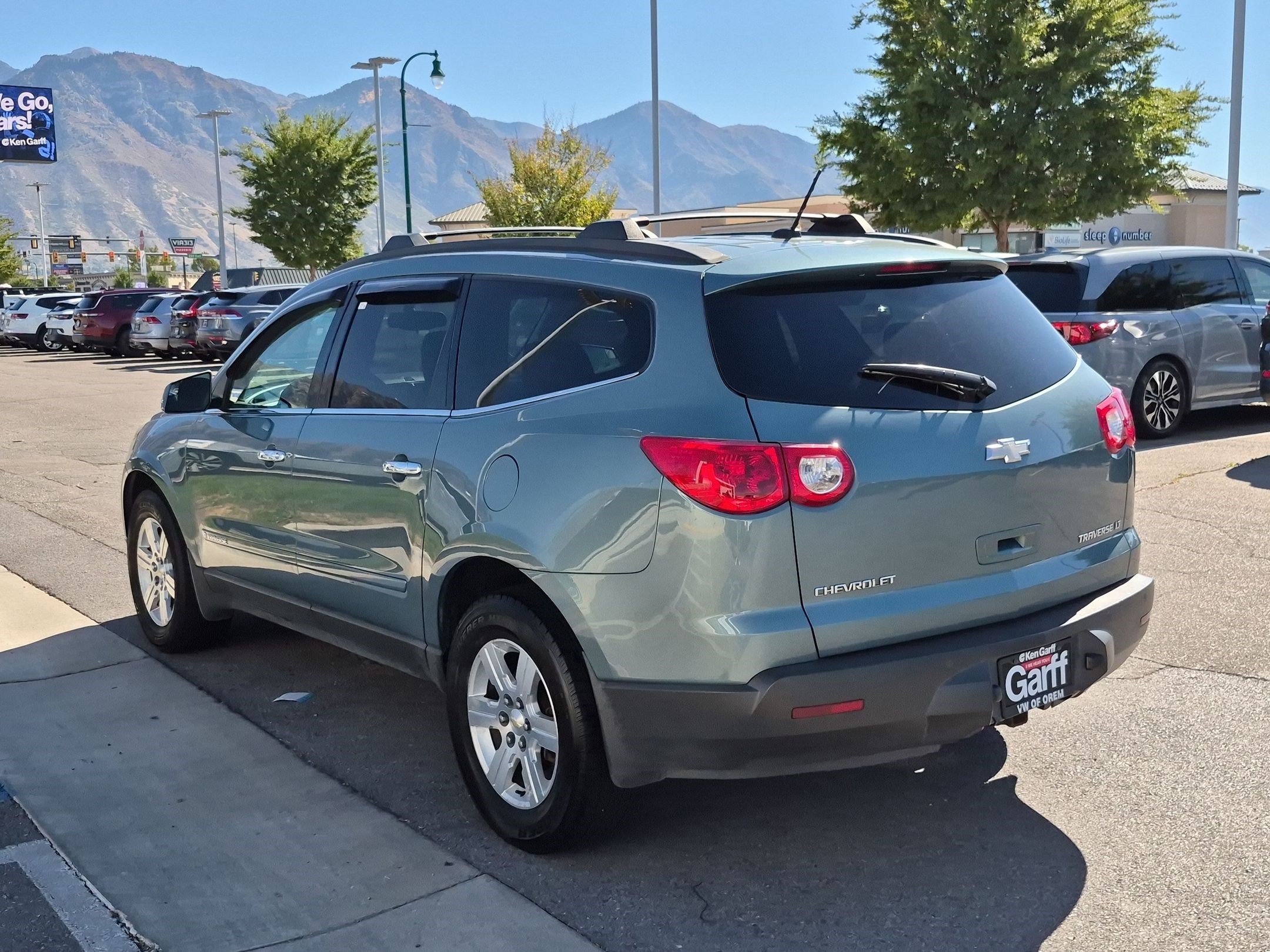 Used 2009 Silver Moss Metallic Chevrolet LT w/1LT image 5