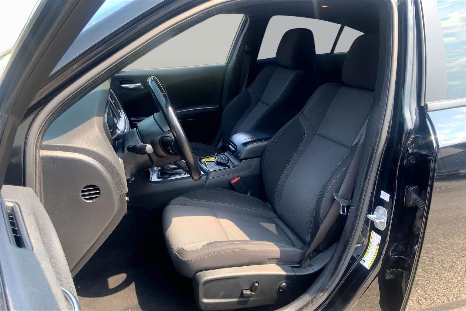 Pre-Owned 2022 Dodge Charger SXT