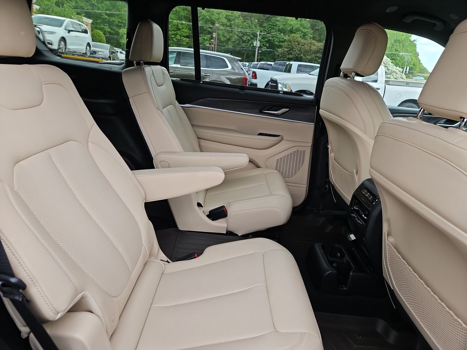 Used 2023 Black Jeep Limited image 17