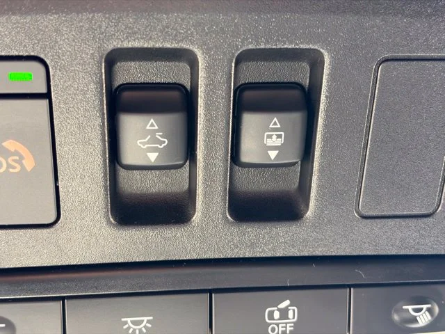 Used 2023 Blue Nissan SL image 39