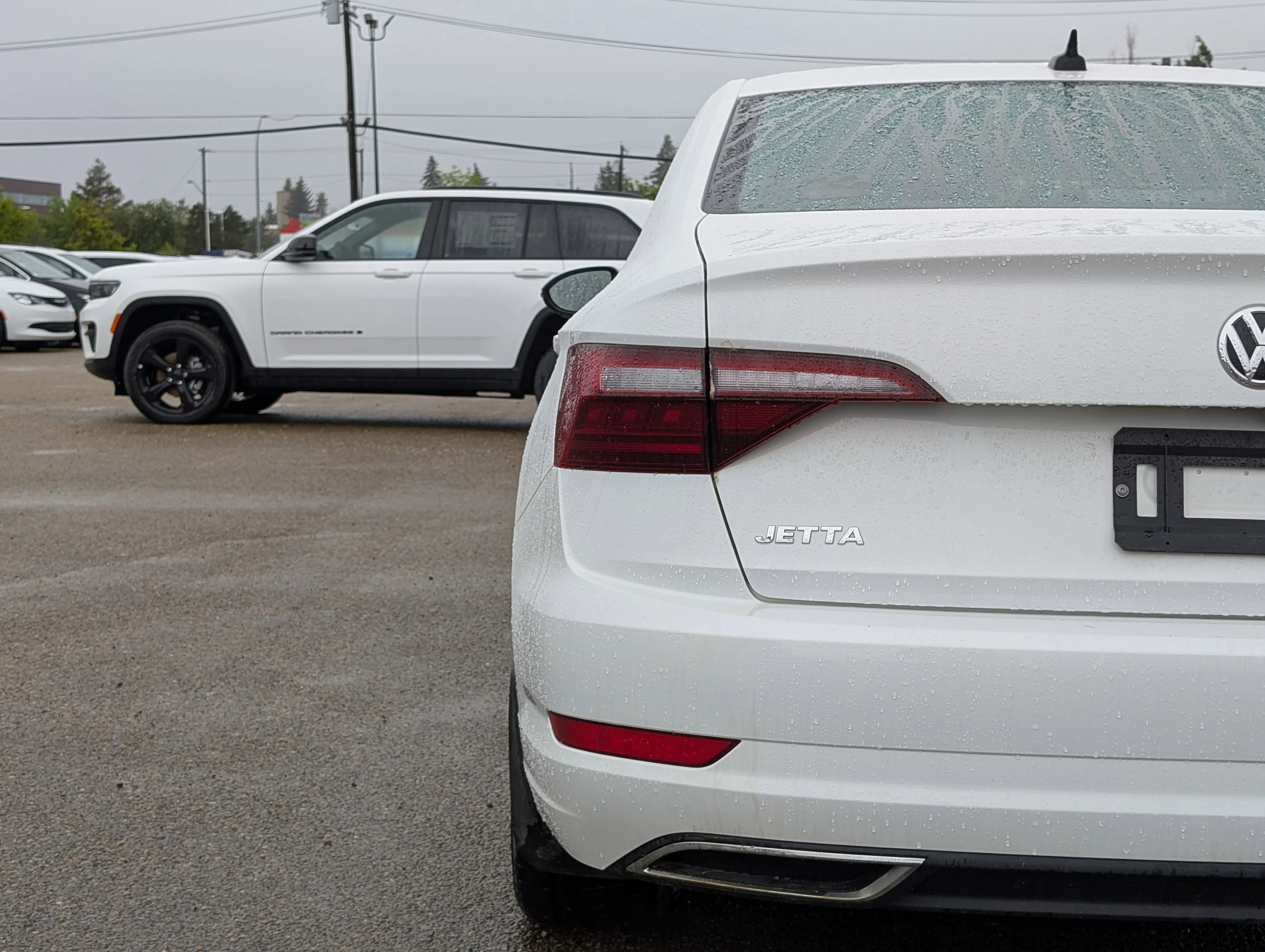 Used 2020 Pure White Volkswagen Execline image 13
