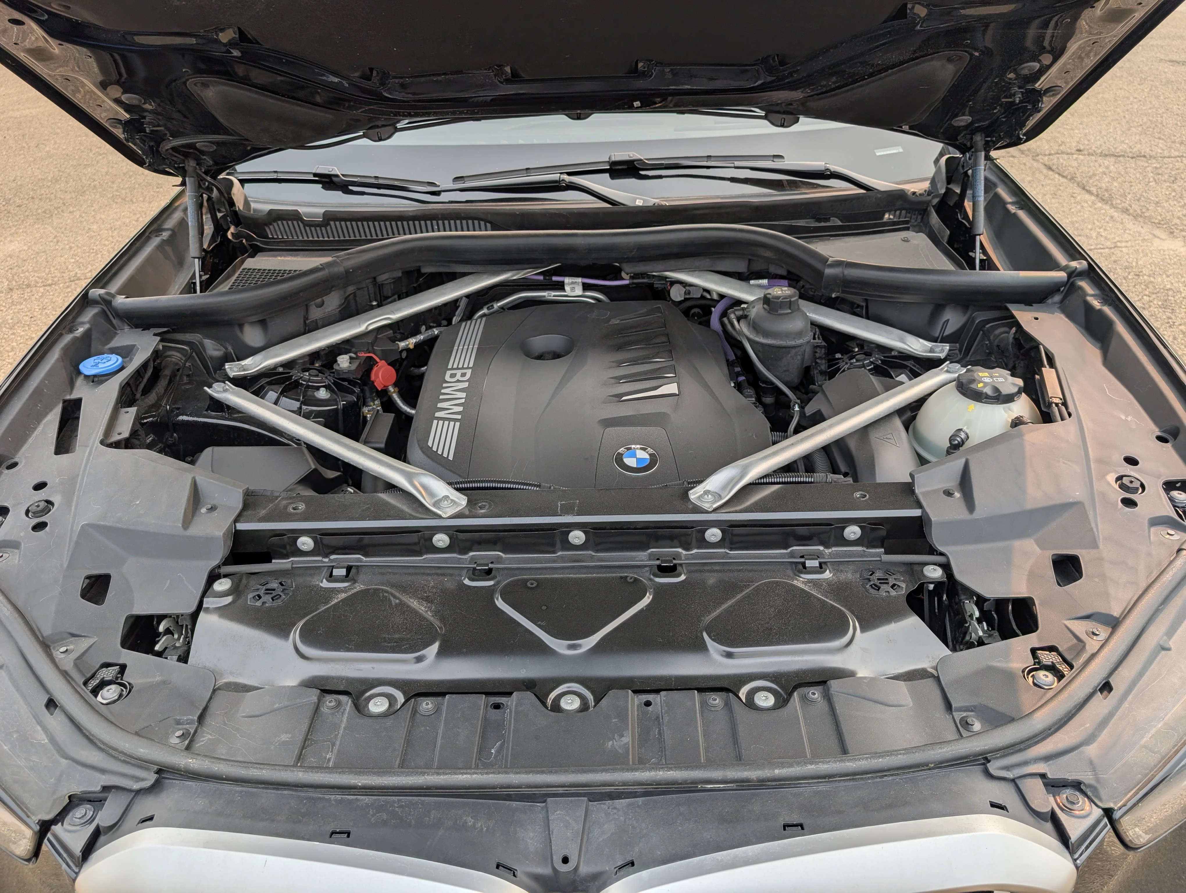 Used 2024 Black Sapphire Metallic BMW xDrive40i image 38