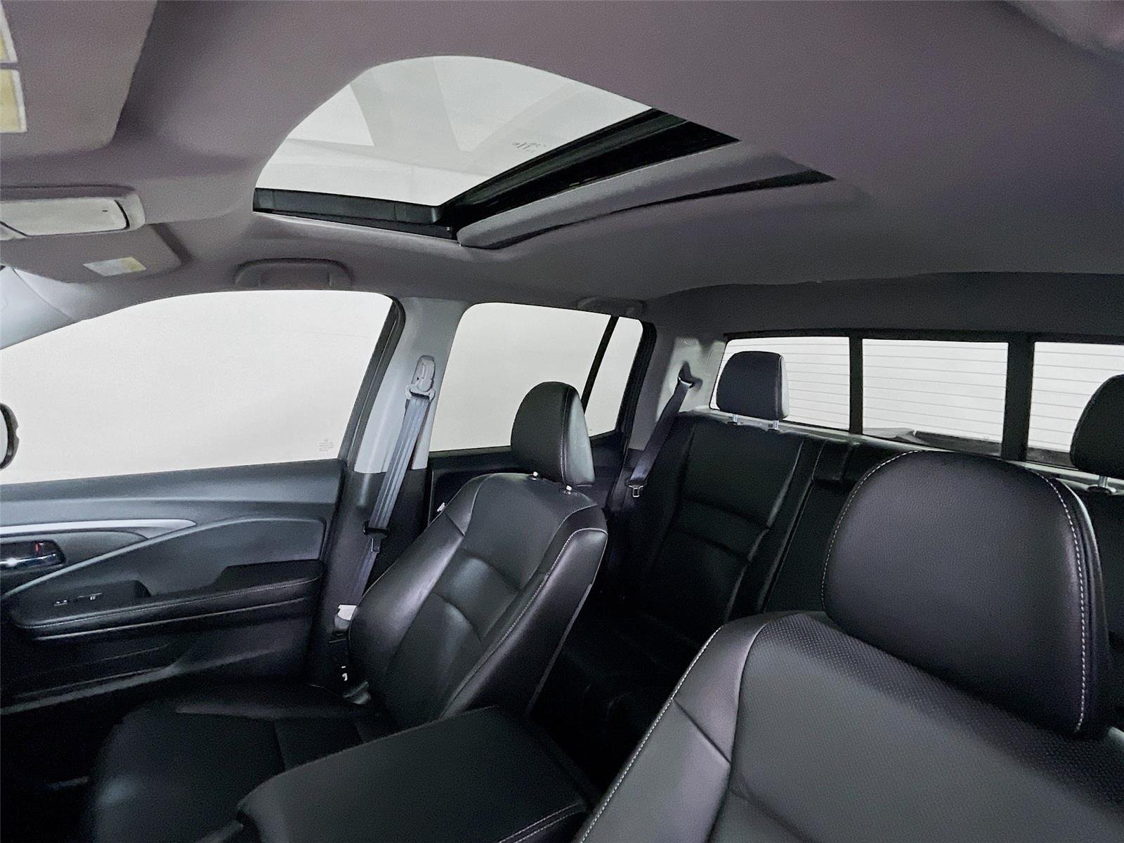 Certified Used 2025 Modern Steel Metallic Honda RTL image 13