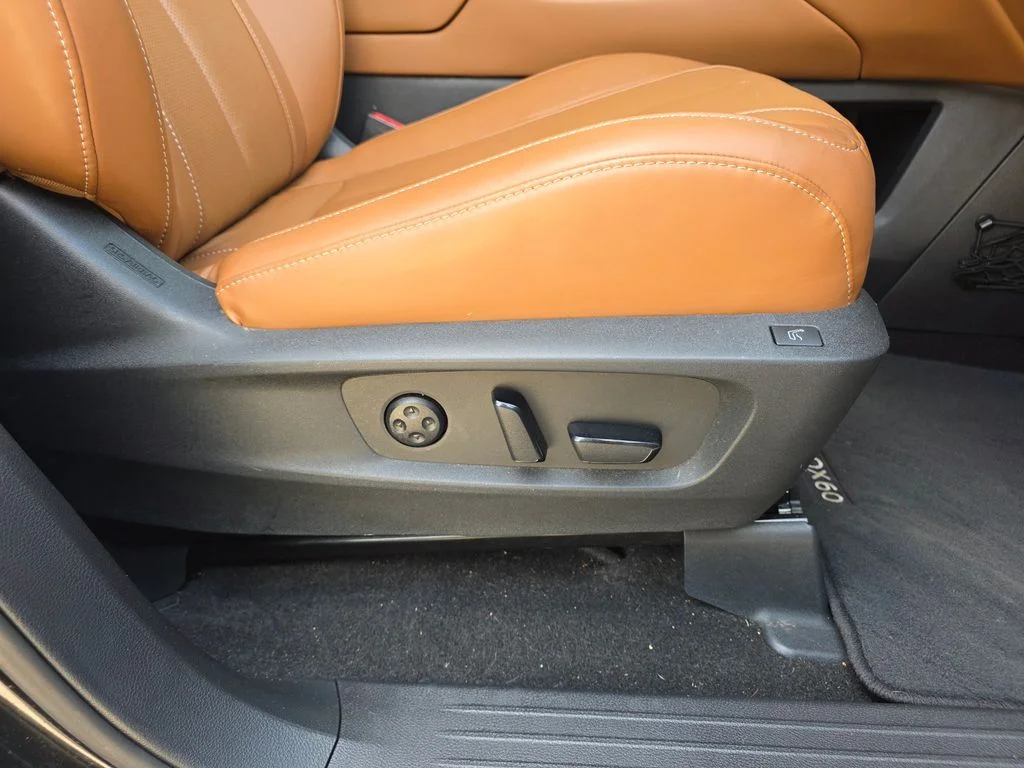 Used 2023 Mineral Black INFINITI Sensory image 13