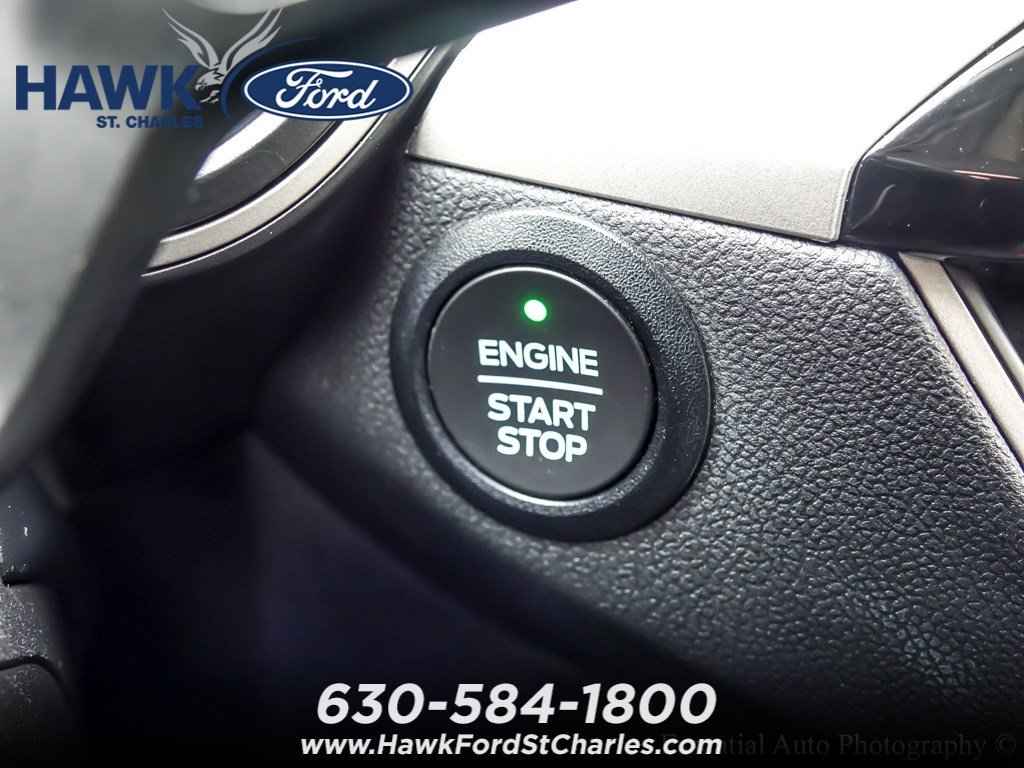 Certified Used 2022 Blue Metallic Ford SE image 16