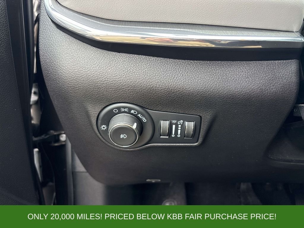 Used 2023 Gray Jeep Limited image 18