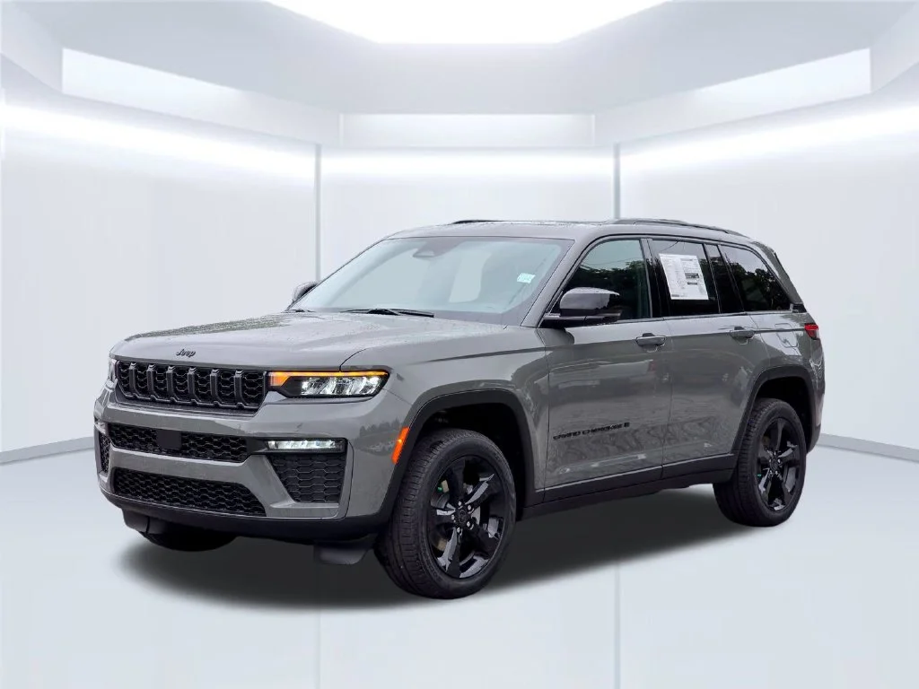 New 2027 Gray Jeep Limited image 2