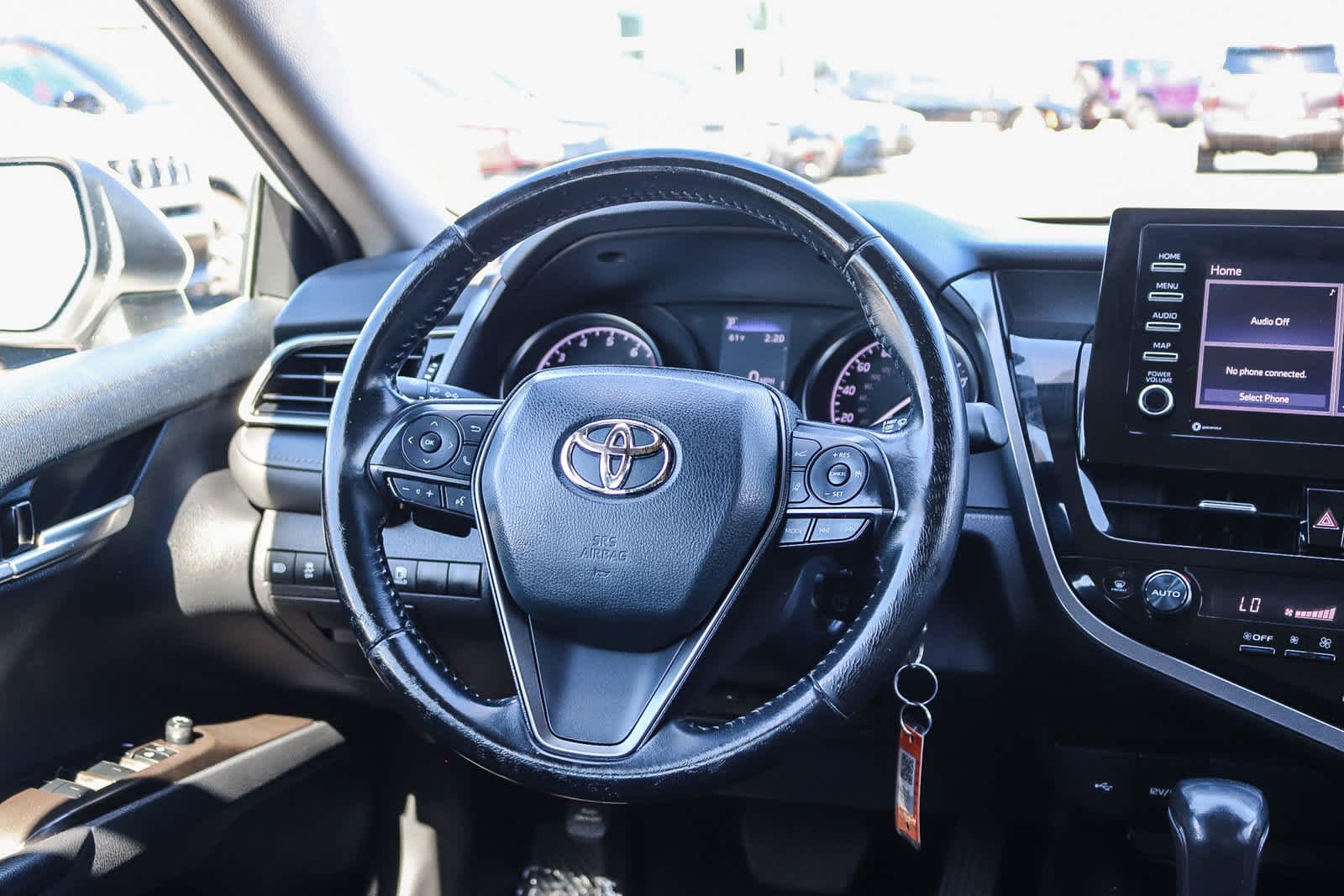 Used 2023 Ice Cap Toyota SE image 15