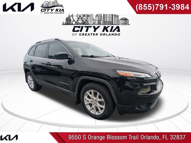 Used 2018 Black Jeep Latitude image 8