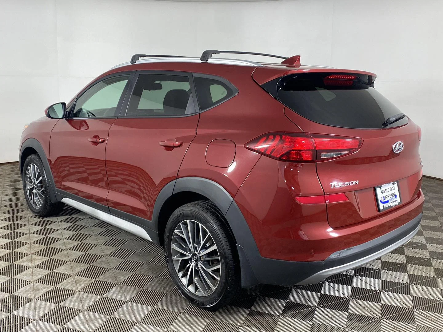 Used 2020 Gemstone Red Hyundai SEL image 28
