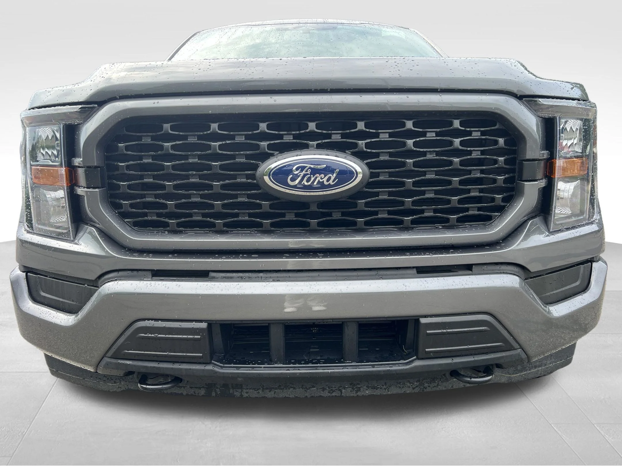 Used 2023 Gray Ford XL image 3