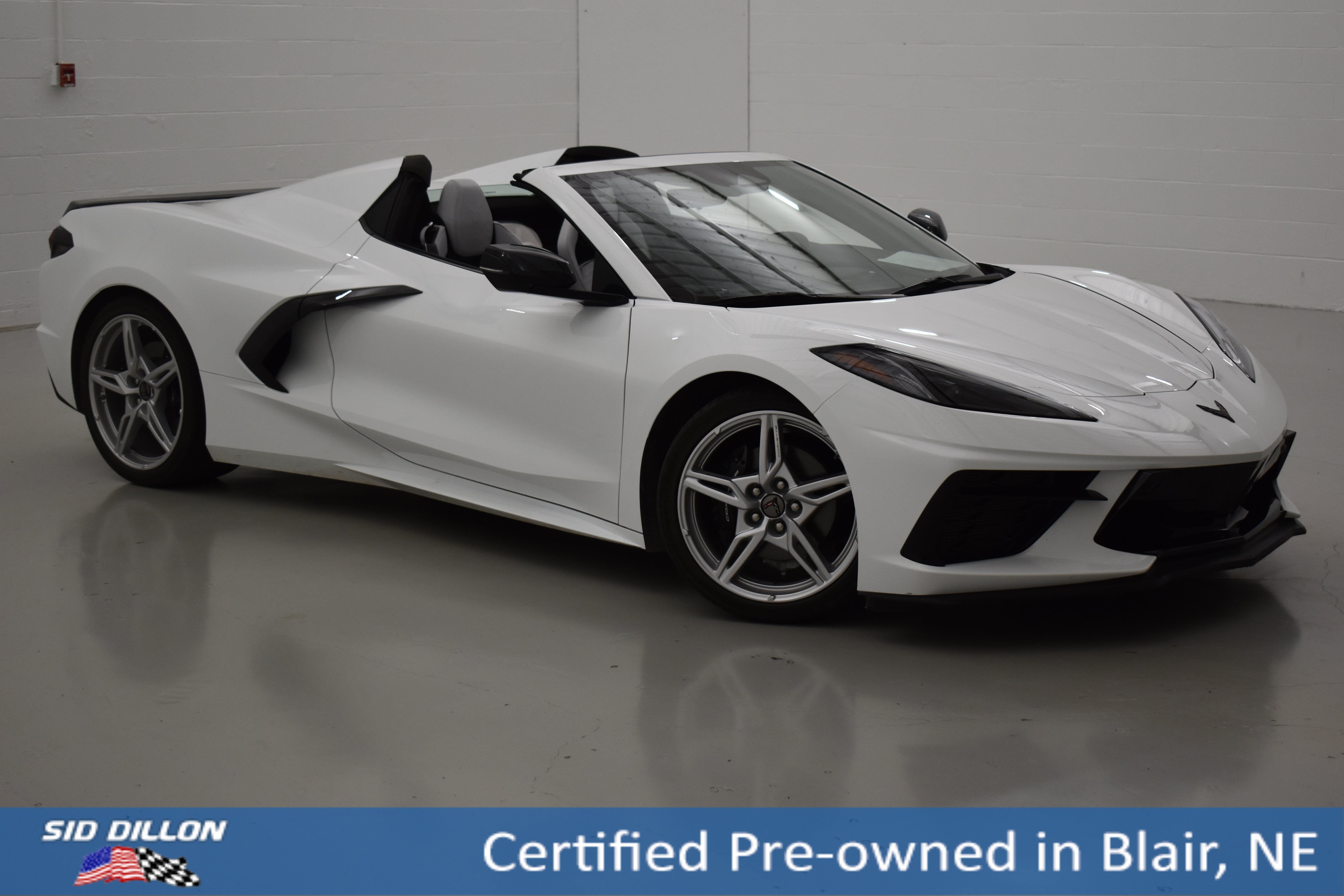 Used 2024 Arctic White Chevrolet 2LT image 11