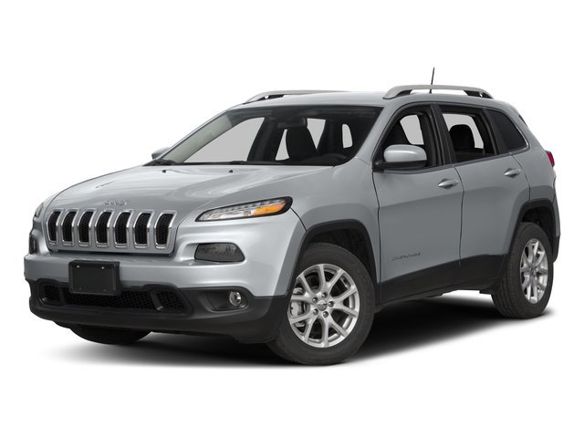 Used 2017 Granite Crystal Metallic Clearcoat Jeep Latitude image 1