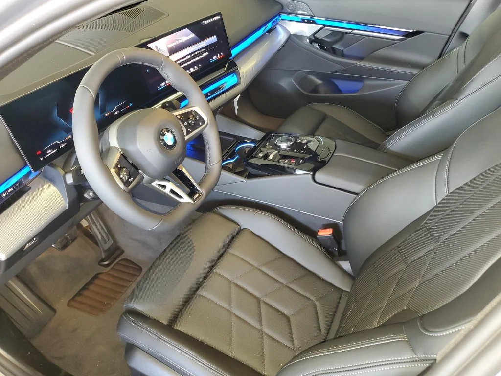 Used 2027 Oxide Grey Metallic BMW 530i image 15