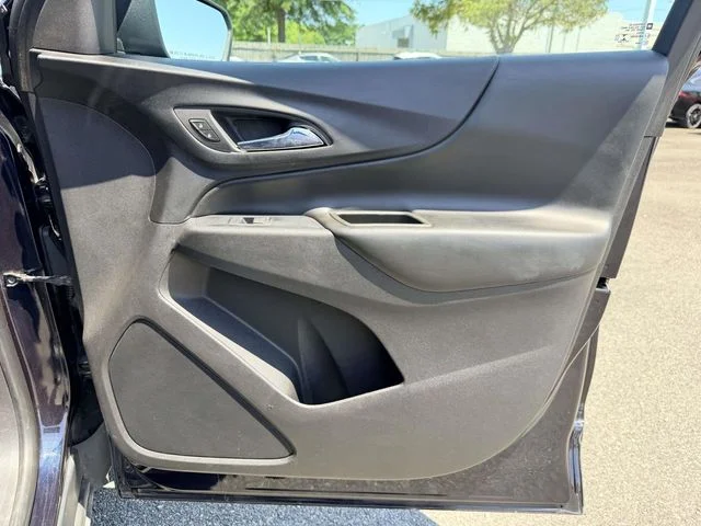 Used 2020 Blue Chevrolet LT image 8
