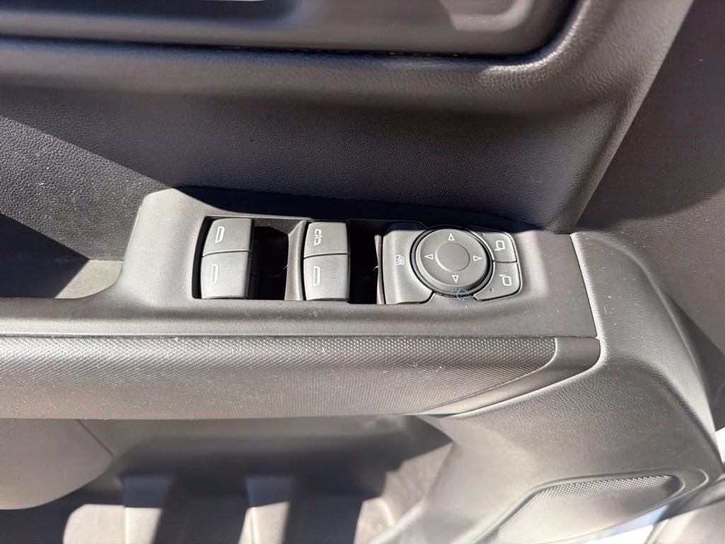 Used 2022 SUMMIT WHITE Chevrolet Custom image 27
