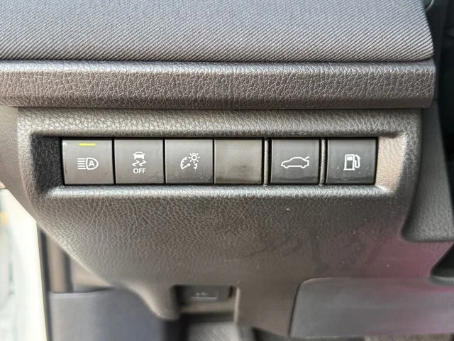 Used 2026 Ice Toyota LE image 23